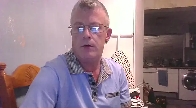 Snapshot of hefin18 chatting on 03/06/25, 10:58 hefin18 online show from 03/06/25, 10:58