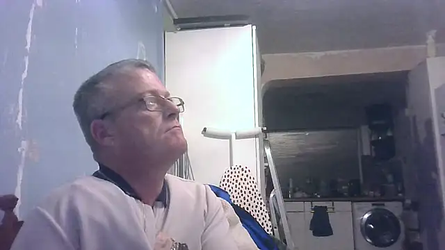 hefin18 online show from 12/18/25, 11:00