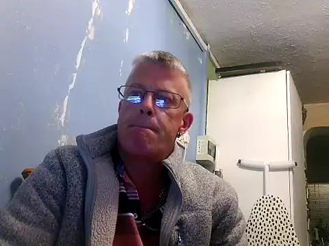 hefin18 online show from 04/22/26, 09:49