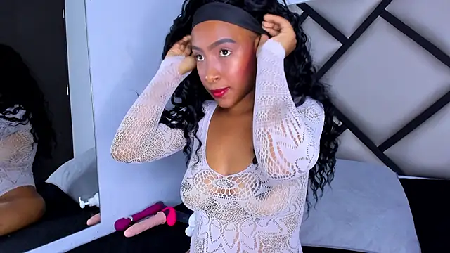 Euphoria 07 online show from 10/22/25, 03:18