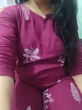 Snapshot of roshni_agrawal0 chatting on 06/19/26, 07:12 roshni agrawal0 online show from 06/19/26, 07:12