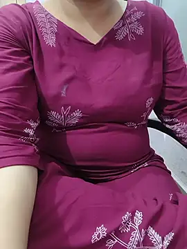 Snapshot of roshni_agrawal0 chatting on 06/27/26, 12:22 roshni agrawal0 online show from 06/27/26, 12:22