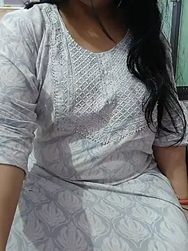 Snapshot of roshni_agrawal0 chatting on 07/04/26, 08:20 roshni agrawal0 online show from 07/04/26, 08:20