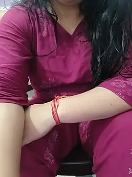 Snapshot of roshni_agrawal0 chatting on 07/20/26, 08:06 roshni agrawal0 online show from 07/20/26, 08:06