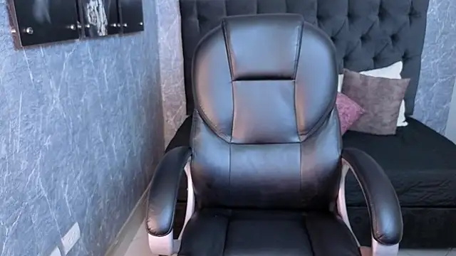 eileen  hills online show from 11/27/25, 06:54