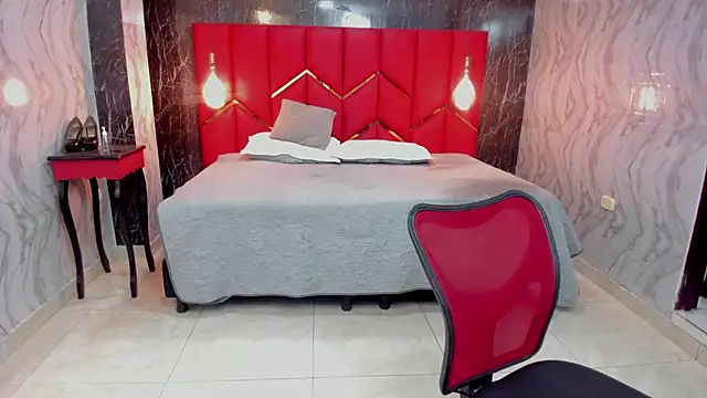 LatinaHoleQueen online show from 03/17/26, 02:53