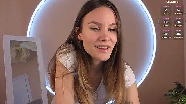 Snapshot of _Clare_Florence_ chatting on 09/24/25, 09:23  Clare Florence  online show from 09/24/25, 09:23