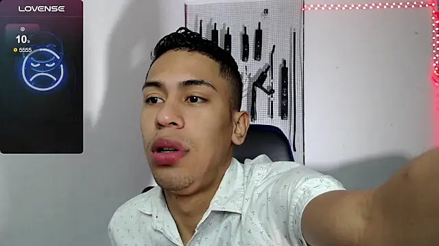 dylan apol0 online show from 09/28/25, 03:01