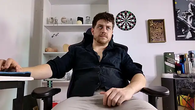 aaron nvk online show from 02/11/26, 09:31