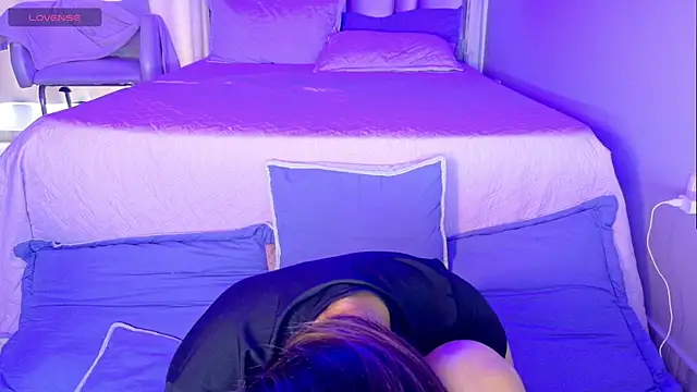 Snapshot of InnoocentLunaa chatting on 09/12/25, 03:45 InnoocentLunaa online show from 09/12/25, 03:45