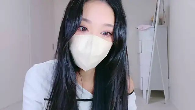 ramuchan desu online show from 10/18/25, 01:30