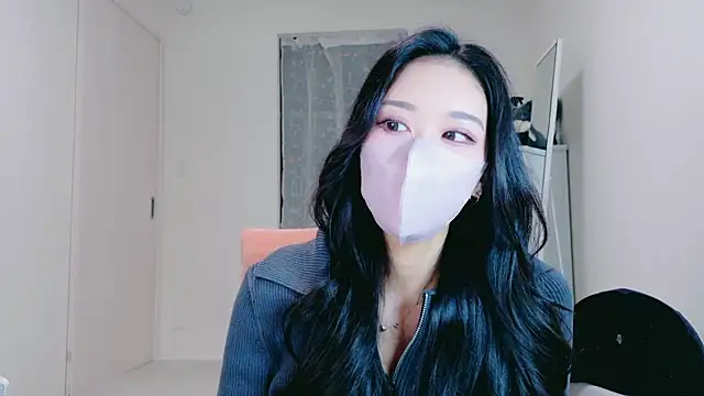 Snapshot of ramuchan_desu chatting on 02/15/26, 11:45 ramuchan desu online show from 02/15/26, 11:45