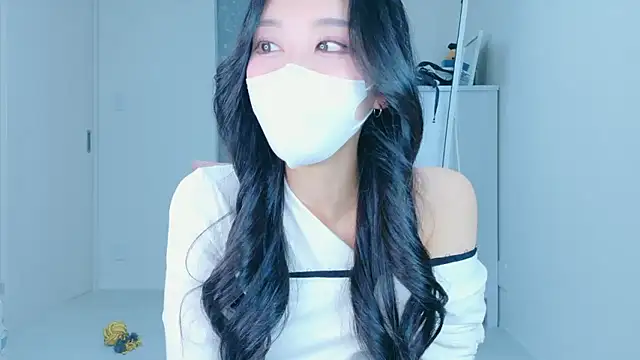 ramuchan desu online show from 04/26/26, 12:30