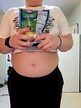 nuttiebuddy1 online show from 10/02/25, 03:52