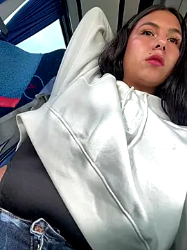 Snapshot of Sarahcutexoxox chatting on 10/05/25, 06:28 Sarahcutexoxox online show from 10/05/25, 06:28