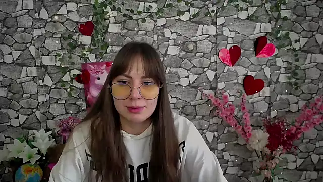 Amanda Bright  online show from 11/15/25, 11:40