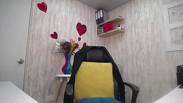 JuanKFit 45 online show from 02/18/26, 03:24