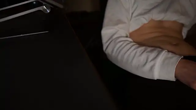 riku velvet online show from 04/15/26, 03:30