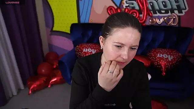 Snapshot of CraveeDoll chatting on 02/10/26, 01:48 CraveeDoll online show from 02/10/26, 01:48