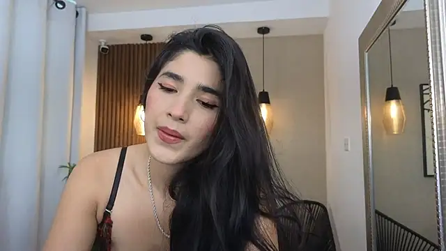 Lia Mar  online show from 11/12/25, 06:19