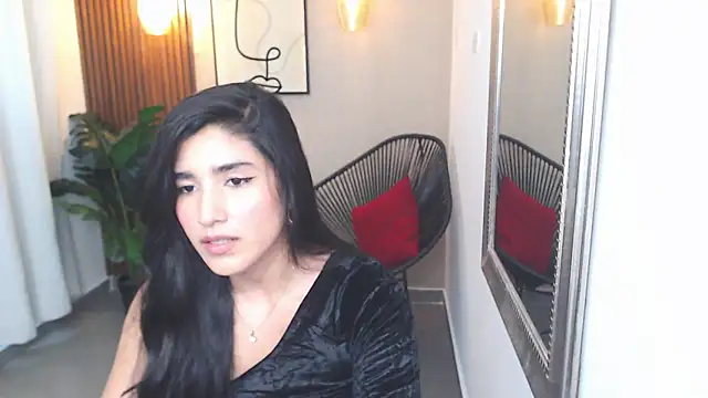 Snapshot of Lia_Mar_ chatting on 04/24/26, 06:10 Lia Mar online show from 04/24/26, 06:10