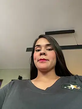 BellaLeclair online show from 10/15/25, 04:29