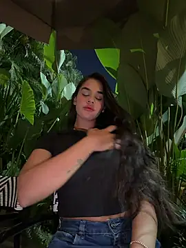 BellaLeclair online show from 03/13/26, 11:44