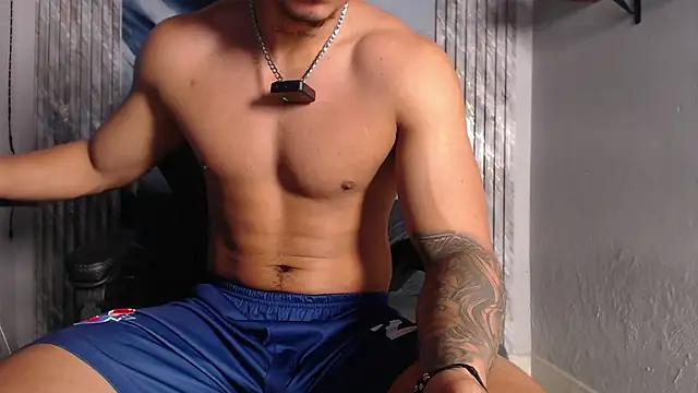 Snapshot of ThiagoBlaze chatting on 06/25/26, 05:56 ThiagoBlaze online show from 06/25/26, 05:56