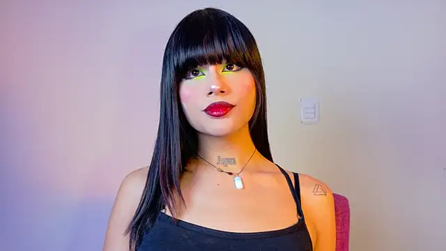 NATASHAA WINZ online show from 12/16/25, 05:01