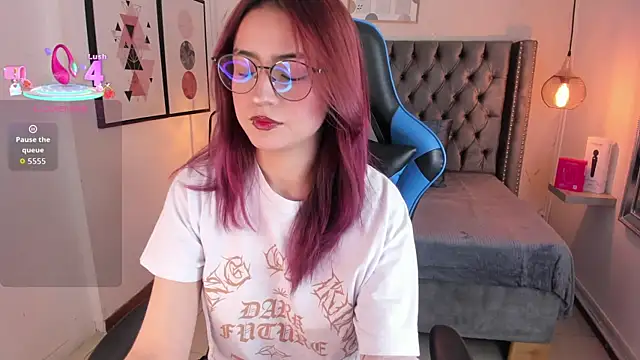 Snapshot of Lily_Fleming chatting on 09/15/25, 07:25 Lily Fleming online show from 09/15/25, 07:25