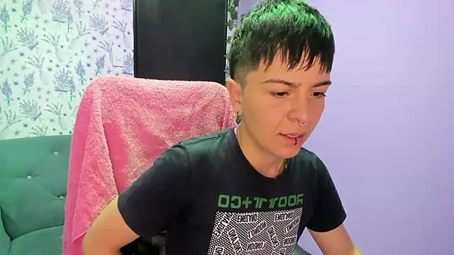  Hannah Hot online show from 10/19/25, 01:39