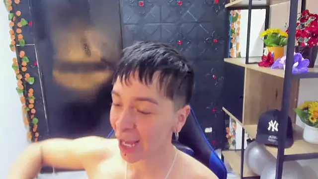  Hannah Hot online show from 04/01/26, 02:45