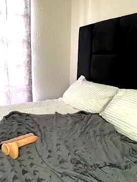 jayjayja19 online show from 11/02/25, 05:54