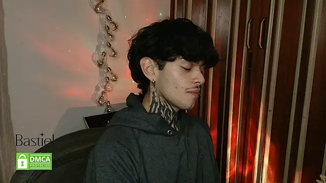 Mihail leroy online show from 09/09/25, 12:54