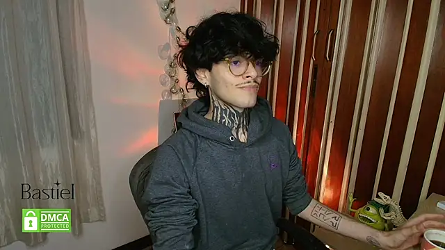 Mihail leroy online show from 09/19/25, 02:35