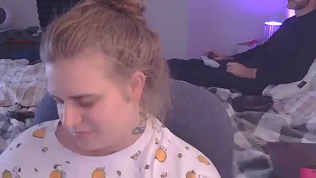 Sexyblonde12344 online show from 11/04/25, 12:21