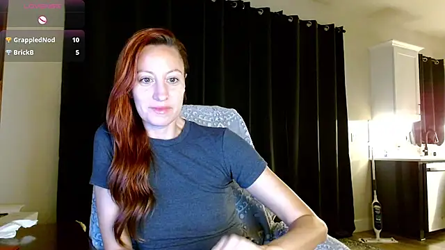 Snapshot of AnneNay chatting on 06/27/26, 05:23 AnneNay online show from 06/27/26, 05:23