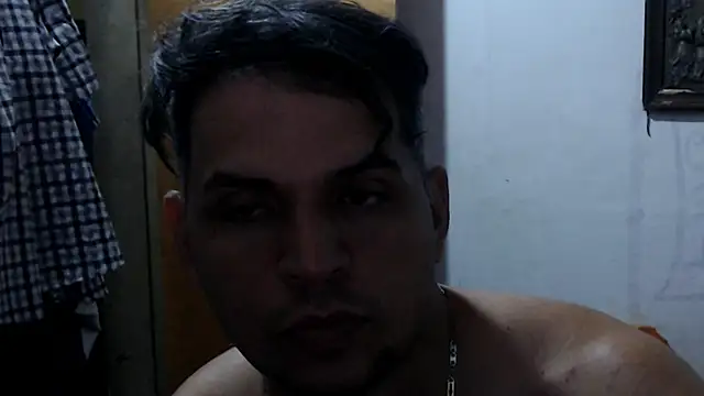 Pillinp01 online show from 10/12/25, 06:34