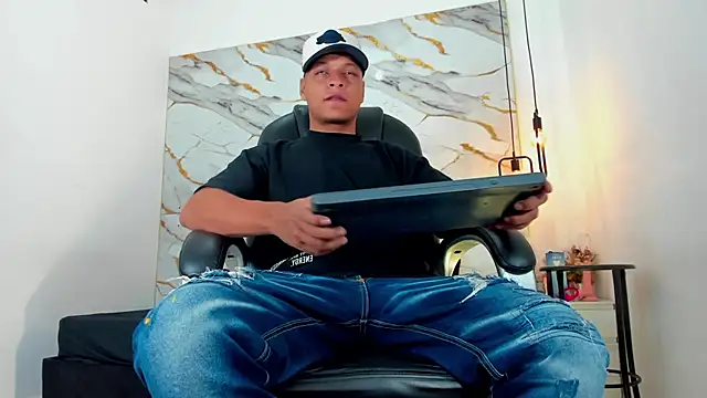 Ricky Owens1 online show from 10/25/25, 02:24