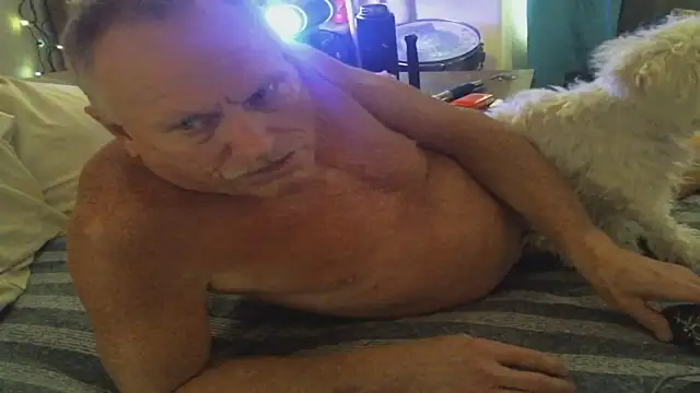 Pussyeat2please online show from 09/22/25, 01:35