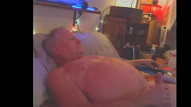 Pussyeat2please online show from 10/09/25, 11:19