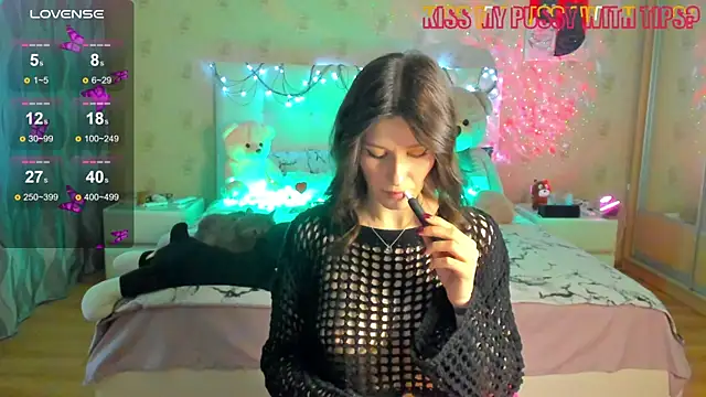 Snapshot of unearthly_di chatting on 10/22/25, 10:04 unearthly di online show from 10/22/25, 10:04