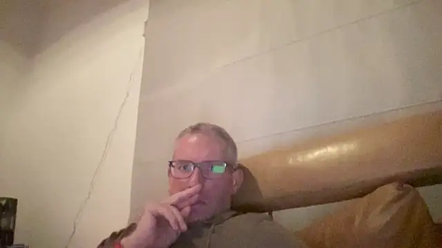 choupipat1 online show from 09/24/25, 11:19