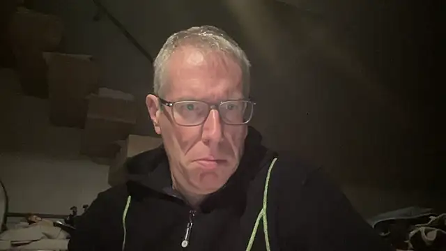 choupipat1 online show from 10/06/25, 10:51