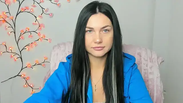 Lune Moon online show from 12/19/25, 06:20