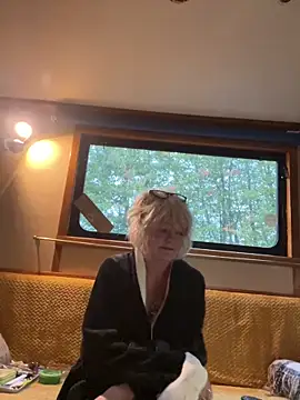 ladyboatlady online show from 10/09/25, 06:33