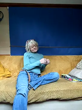 ladyboatlady online show from 10/25/25, 04:24