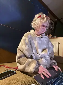 ladyboatlady online show from 02/02/26, 06:56