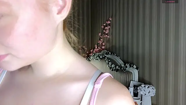 Juuulia  online show from 03/03/26, 02:56