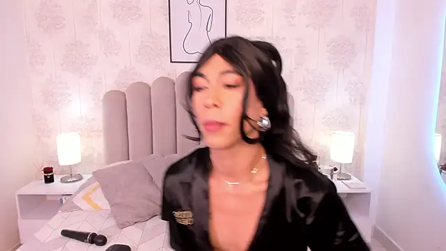 ShaynaHosk online show from 01/14/26, 07:52